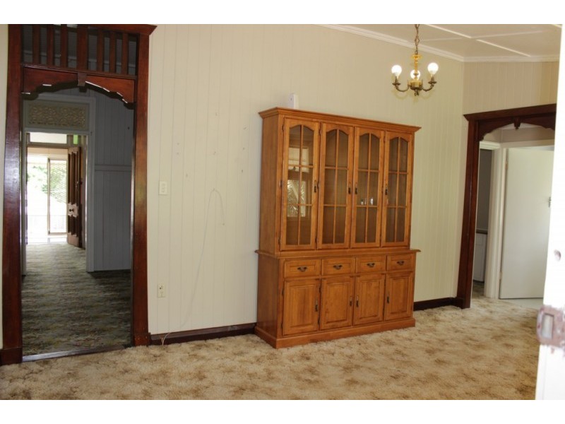 4 Taylor Street, Bundamba QLD 4304