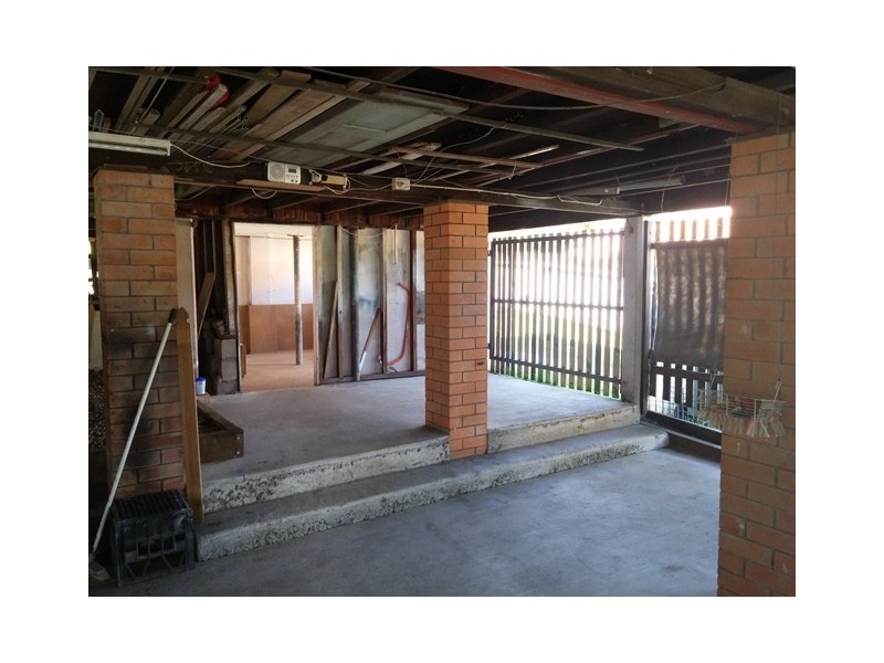 4 Taylor Street, Bundamba QLD 4304