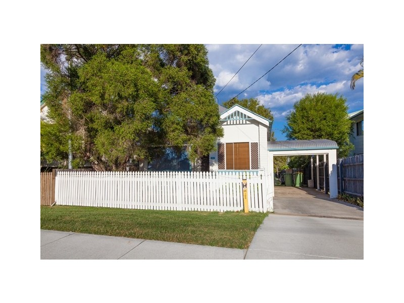 14 Macquarie Street, Booval QLD 4304