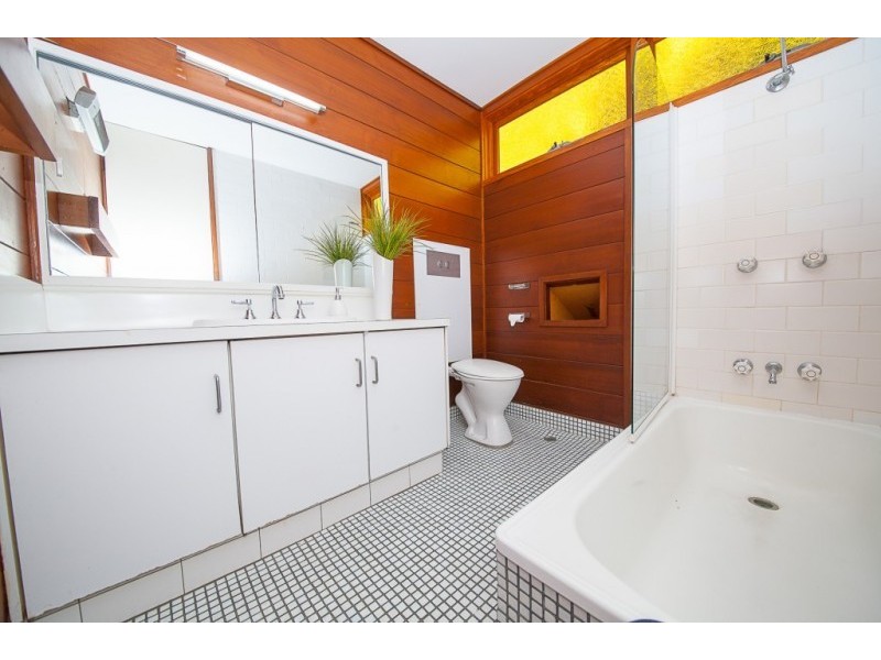 6A Whitehead Street, Eastern Heights QLD 4305