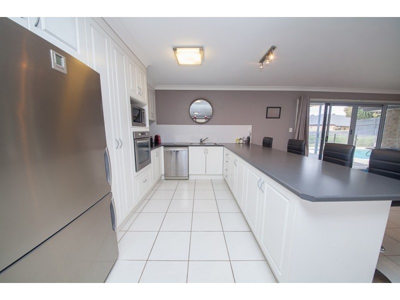 6 Homestead Place, Brassall QLD 4305