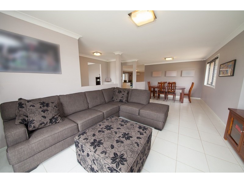 6 Homestead Place, Brassall QLD 4305