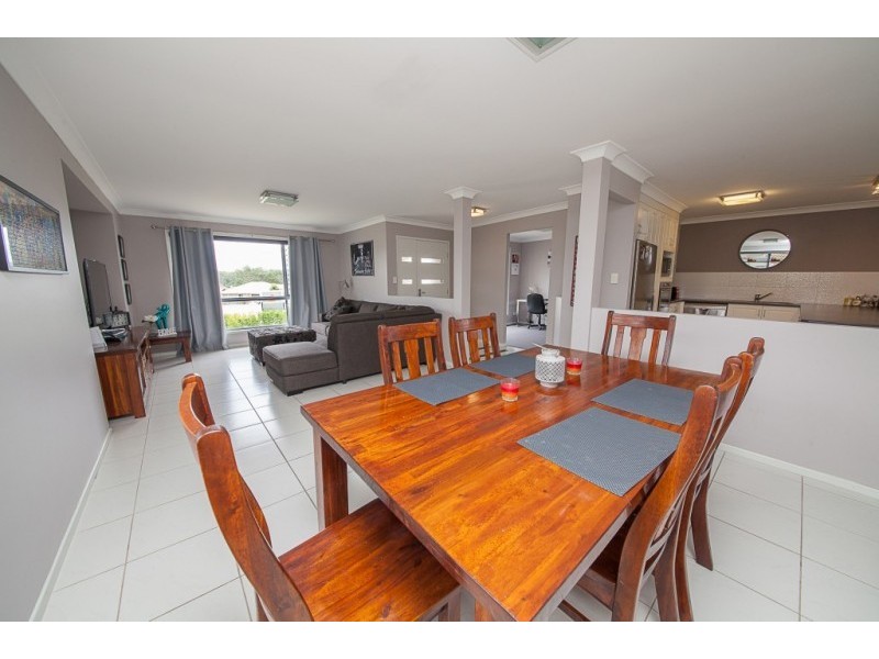 6 Homestead Place, Brassall QLD 4305