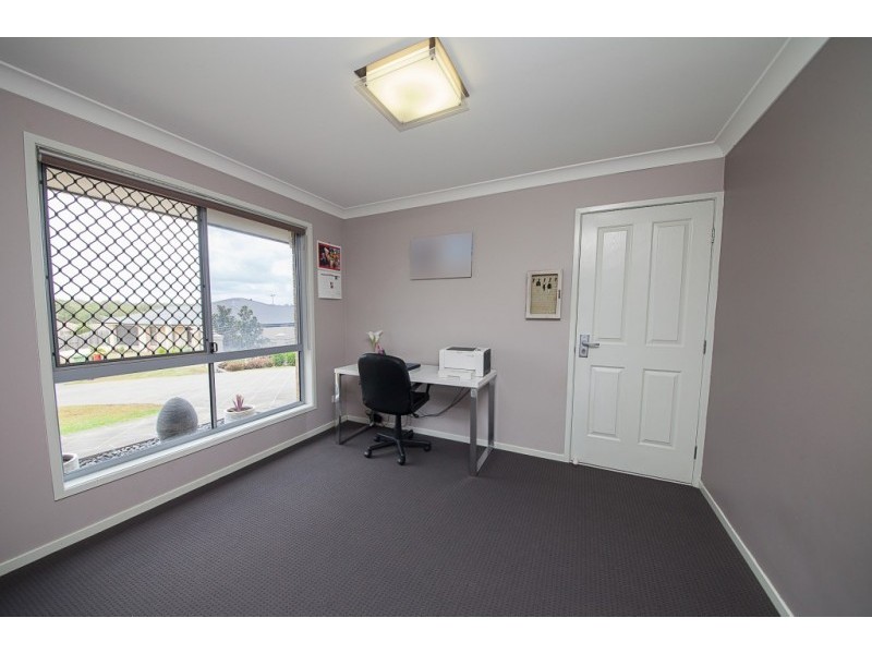 6 Homestead Place, Brassall QLD 4305