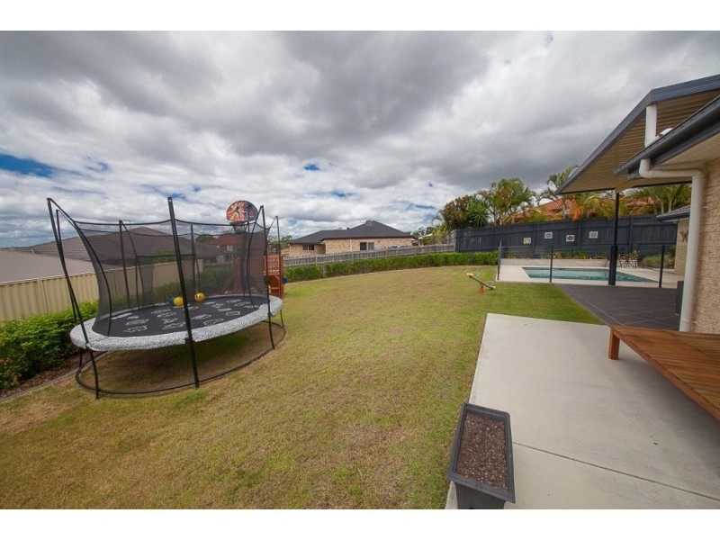 6 Homestead Place, Brassall QLD 4305