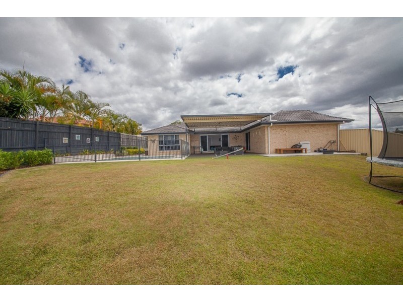 6 Homestead Place, Brassall QLD 4305