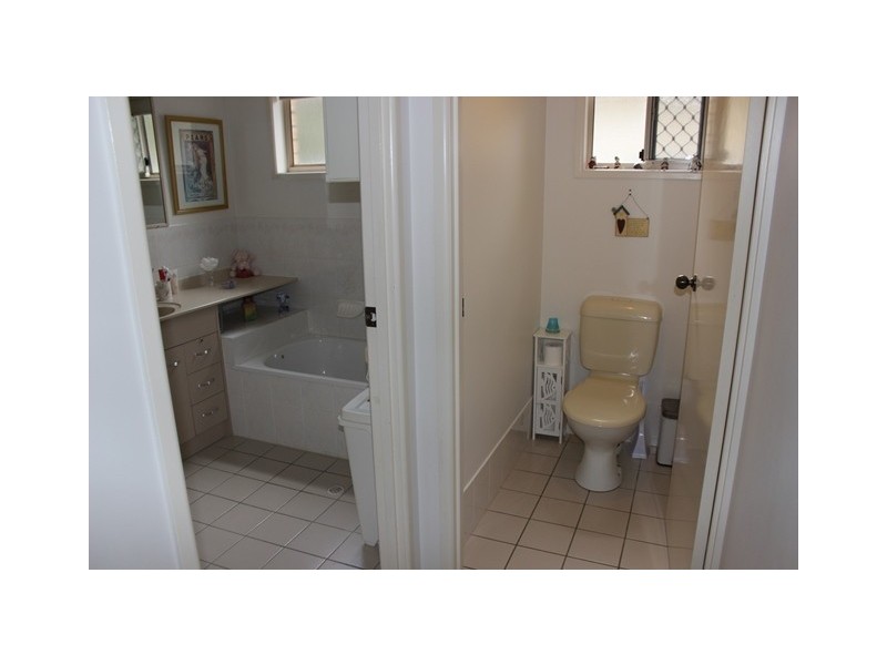 10 Bangalow Crescent, Raceview QLD 4305