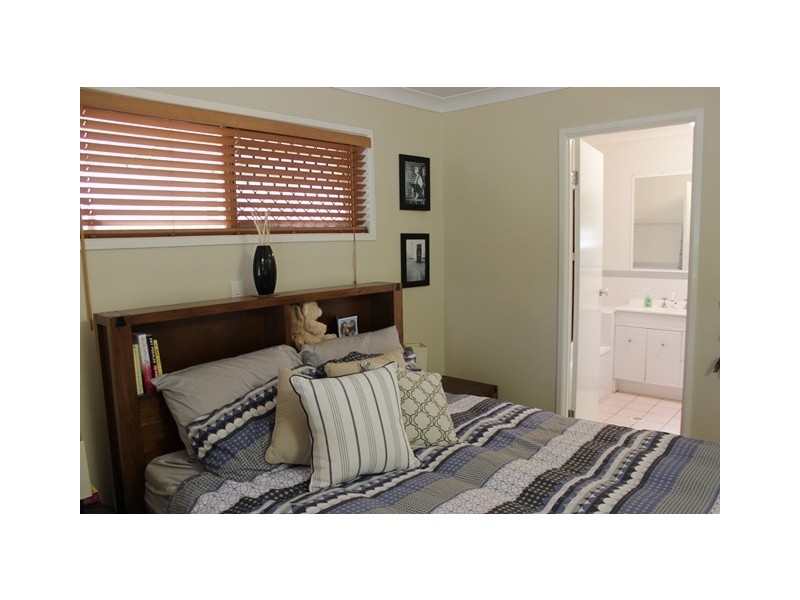 60 Highmead Drive, Brassall QLD 4305