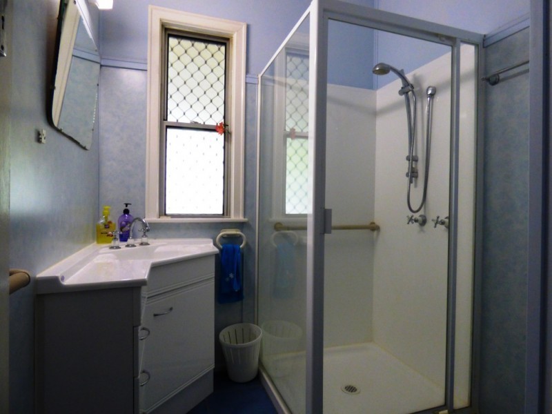 48 Alice Street, Silkstone QLD 4304