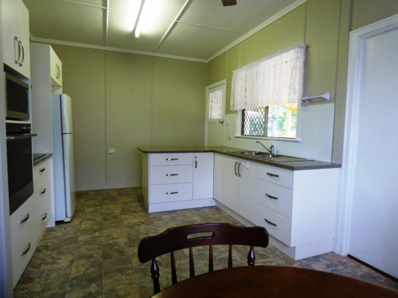 48 Alice Street, Silkstone QLD 4304