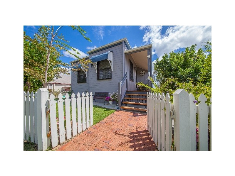 25 Ash Avenue, Springfield Lakes QLD 4300