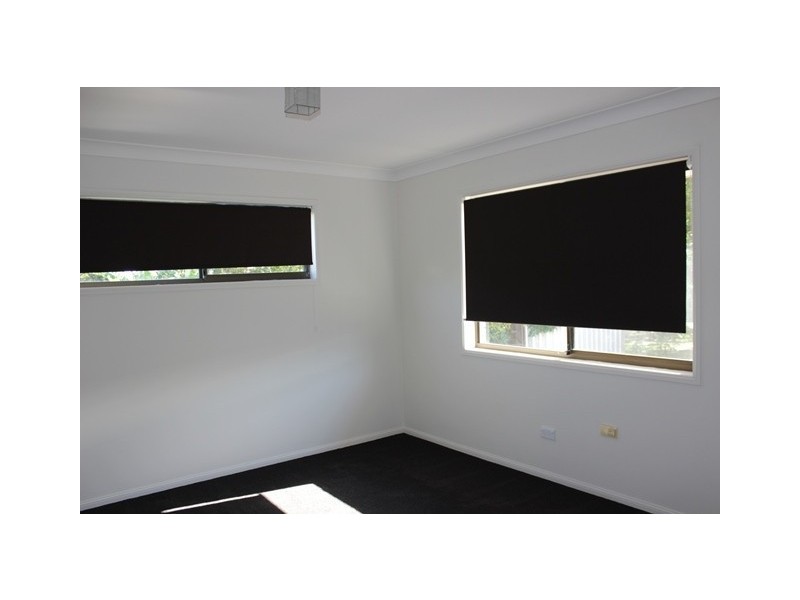 33 Hall Street, Peak Crossing QLD 4306