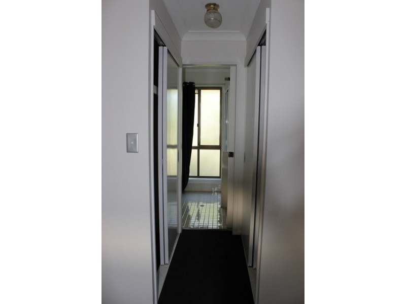 33 Hall Street, Peak Crossing QLD 4306