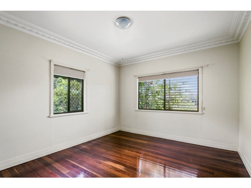 99 Brisbane Road, Booval QLD 4304