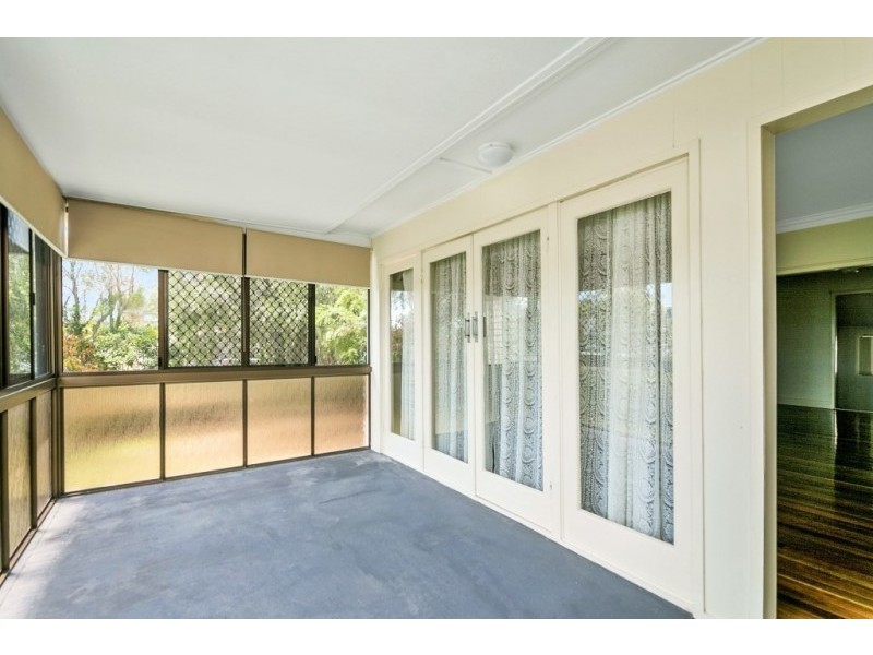 99 Brisbane Road, Booval QLD 4304