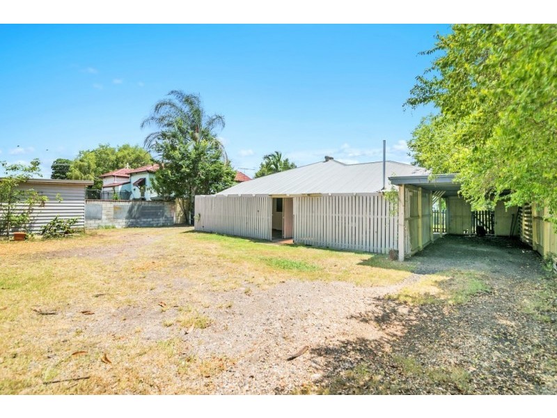 99 Brisbane Road, Booval QLD 4304