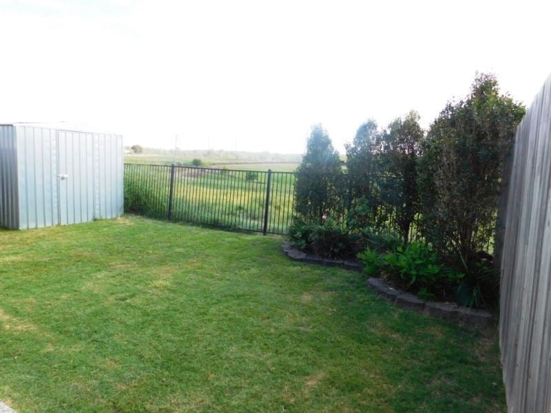 2/33 Nixon Drive, North Booval QLD 4304