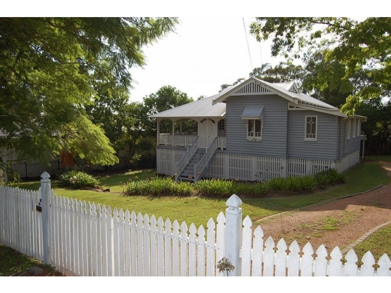 46 Whitehill Road, Eastern Heights QLD 4305