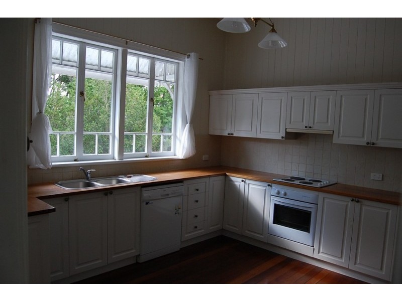 46 Whitehill Road, Eastern Heights QLD 4305