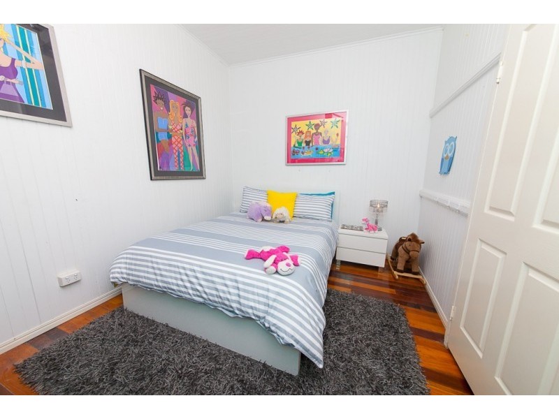 2 Maher Street, North Ipswich QLD 4305