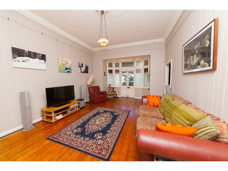 20 Park Street, Ipswich QLD 4305