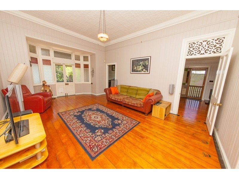 20 Park Street, Ipswich QLD 4305