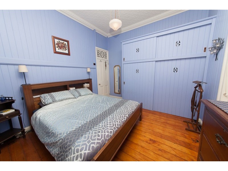 20 Park Street, Ipswich QLD 4305