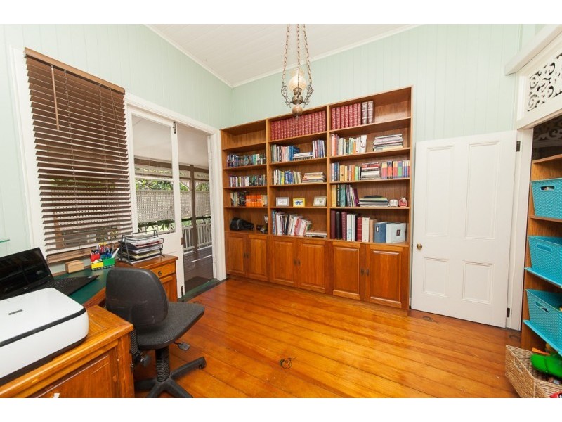 20 Park Street, Ipswich QLD 4305