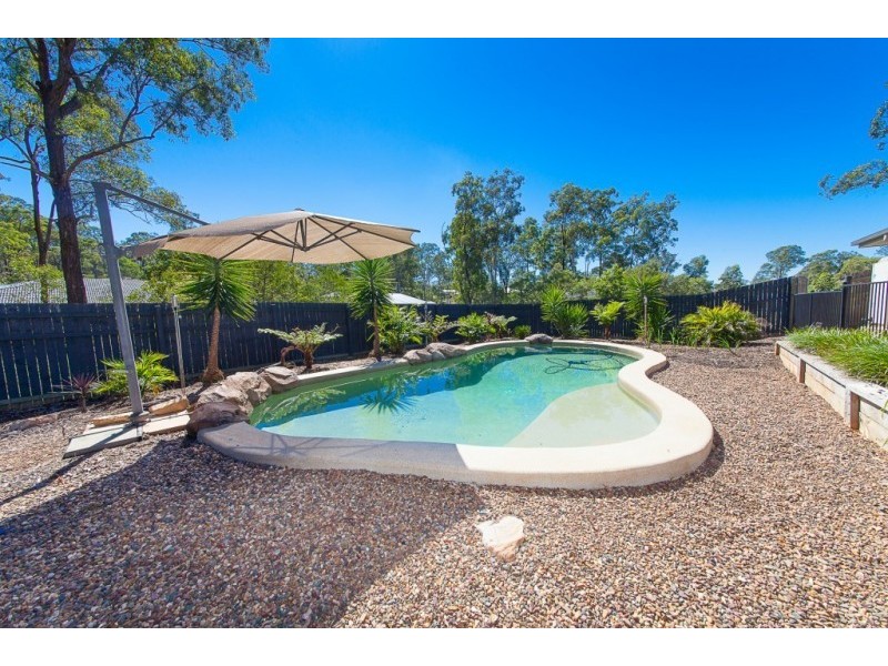 20 Shiloh Court, Pine Mountain QLD 4306