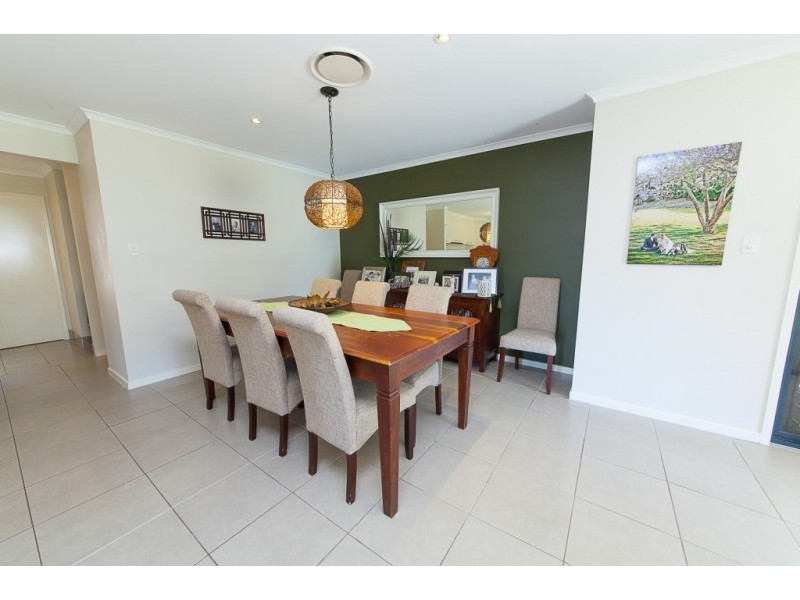 20 Shiloh Court, Pine Mountain QLD 4306