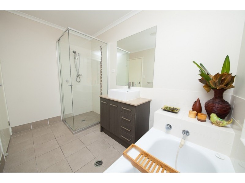 20 Shiloh Court, Pine Mountain QLD 4306