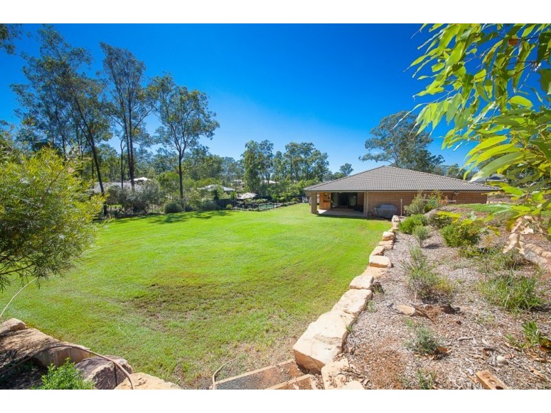 20 Shiloh Court, Pine Mountain QLD 4306