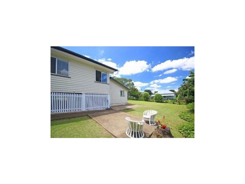 16 Jackes Street, Eastern Heights QLD 4305