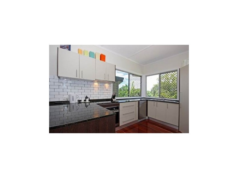 16 Jackes Street, Eastern Heights QLD 4305