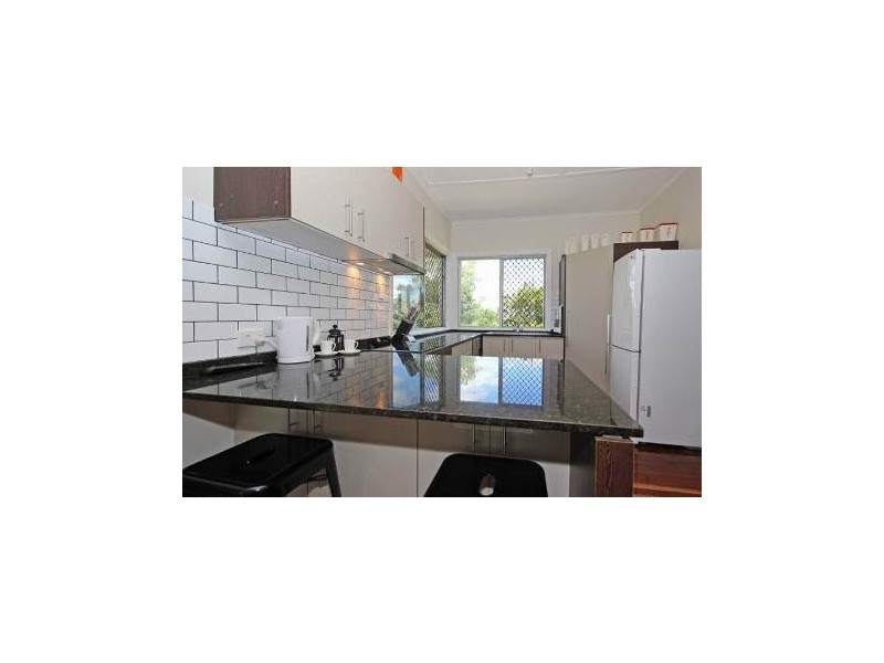 16 Jackes Street, Eastern Heights QLD 4305