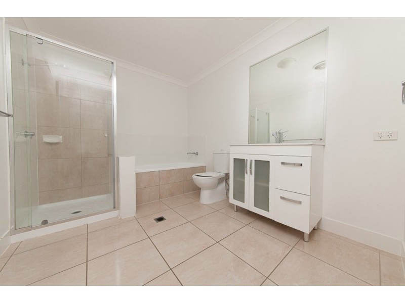 2/6 Tawney Street, Lowood QLD 4311