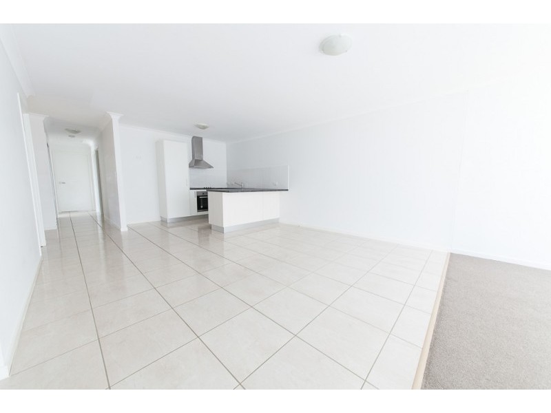 2/6 Tawney Street, Lowood QLD 4311