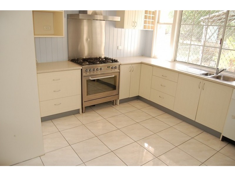 5 Stephenson Street, Sadliers Crossing QLD 4305