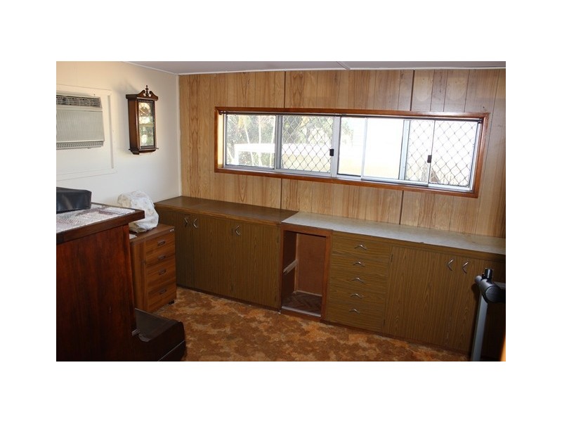 35 Hill Street, North Ipswich QLD 4305