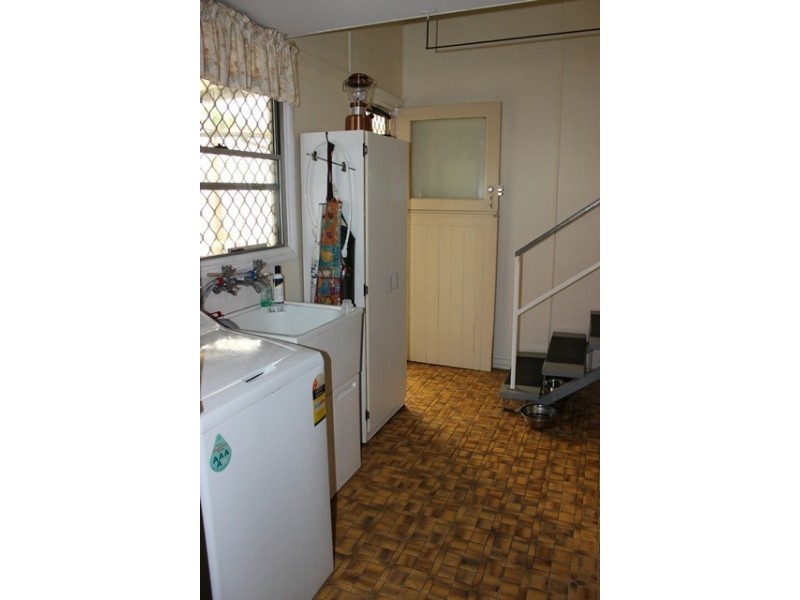 35 Hill Street, North Ipswich QLD 4305