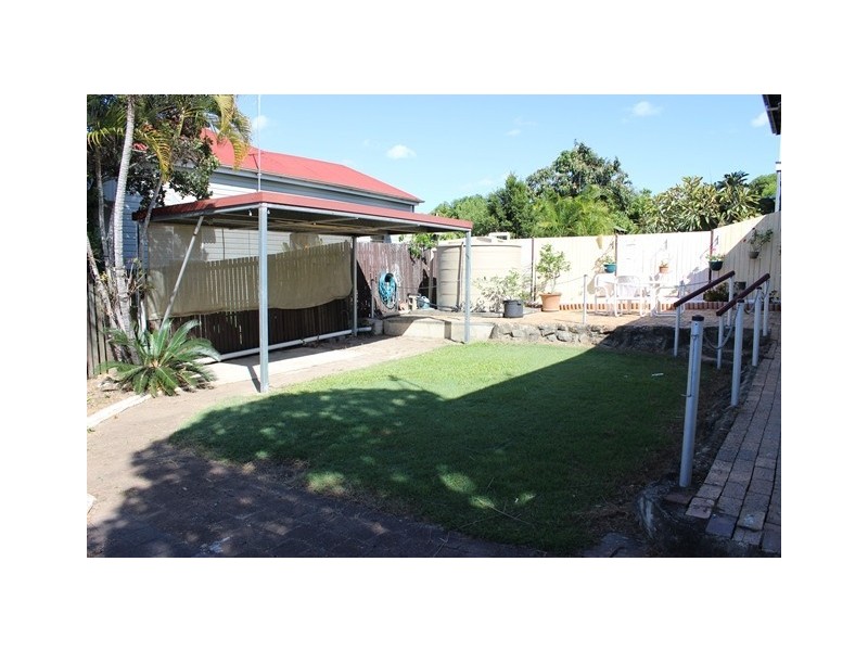35 Hill Street, North Ipswich QLD 4305