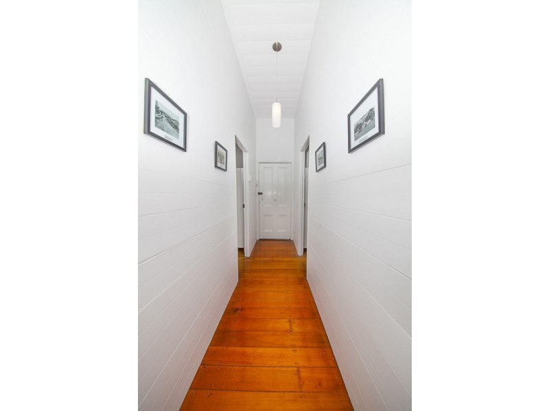 49 Lusitania Street, Newtown QLD 4305