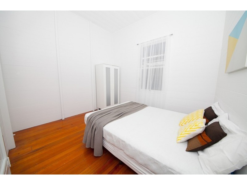 49 Lusitania Street, Newtown QLD 4305