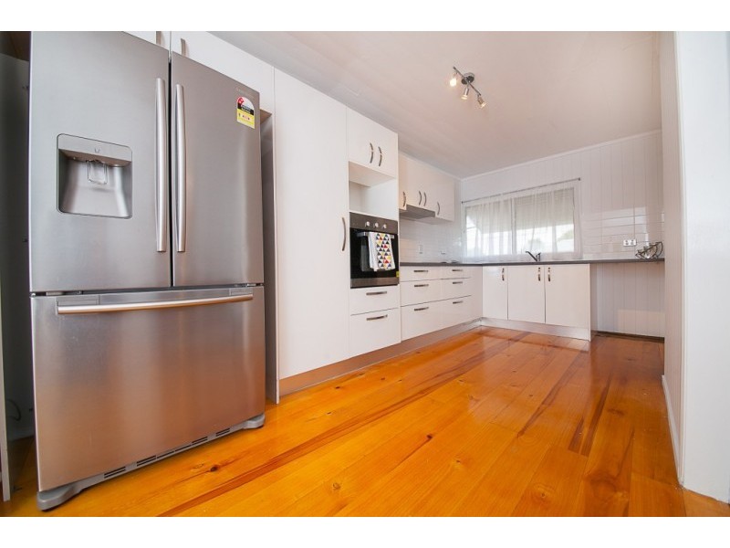 49 Lusitania Street, Newtown QLD 4305