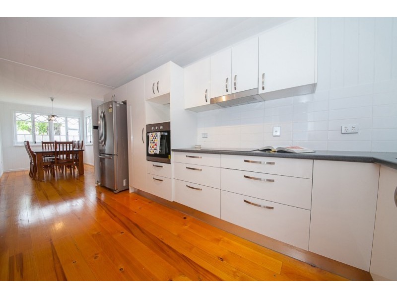 49 Lusitania Street, Newtown QLD 4305