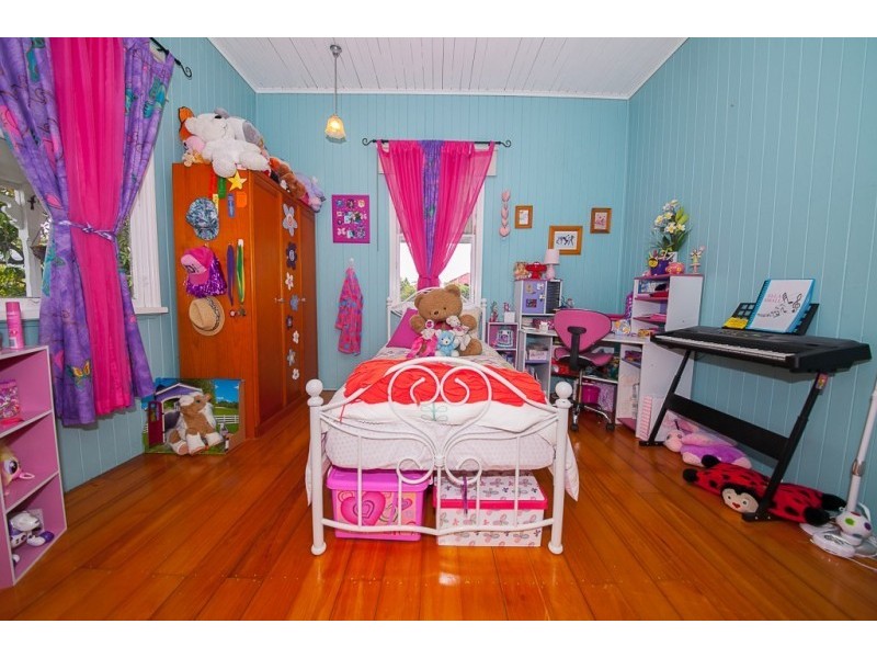 6 High Street, Ebbw Vale QLD 4304