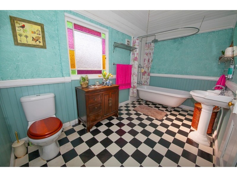 6 High Street, Ebbw Vale QLD 4304