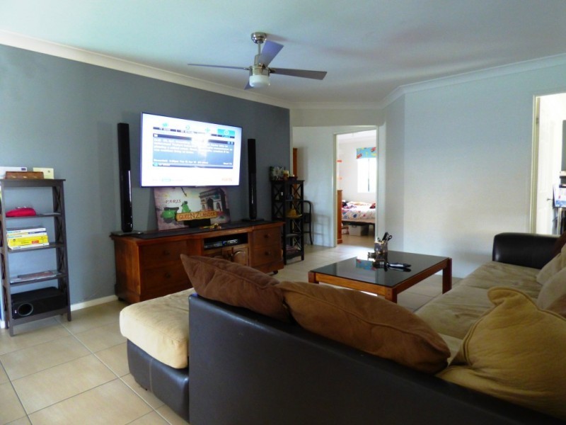 19 Sandhurst Place, Brassall QLD 4305