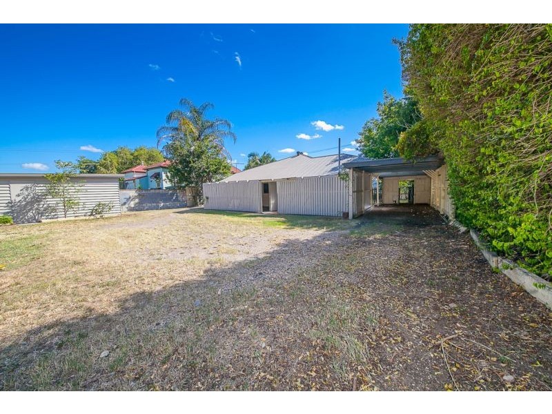 99 Brisbane Road, Booval QLD 4304