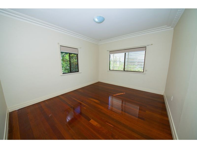 99 Brisbane Road, Booval QLD 4304